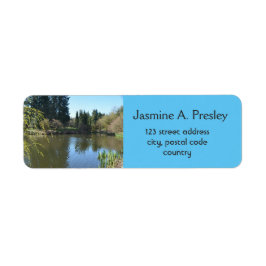 Baanbrekend watervijver voor de veertuin etiket