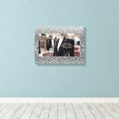 Baas Dame Opgespannen Canvasprint Canvas Afdruk (Insitu (Houten vloer))