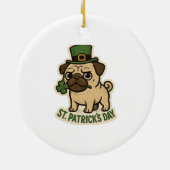 Baas Pug Leprechaun Hoed St.Patrick's Dag Keramisch Ornament (Achterkant)