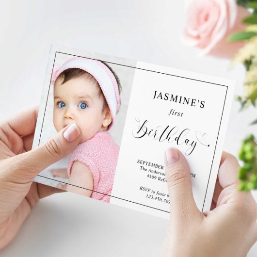 Baby 1e Verjaardag Elegant Script Swashes Foto Kaart