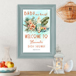 Baby aan boord Tropisch Surf Neutraal Baby shower Poster<br><div class="desc">Genderneutraal baby shower uitnodigingsontwerp dat goed werkt voor een jongen of meisje. Met een boho tropische exotische botanische surferscène met een surfplank voor de zomer, met inbegrip van hibiscus floral en monstera en palmgroen. Design heeft een oceaanstrandstad in vibe in de schaduw van perzik, wazige roze, terracotta en aqua met...</div>