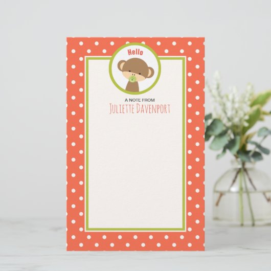 Baby aap met een Pacifier op Polka Dots Hallo Briefpapier (Staand voorkant)