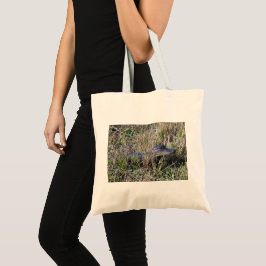 Baby-alligator rustend in moerasgras in Florida Tote Bag (Voorkant (product))