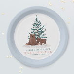 Baby Beer Evergreen Winter Baby shower Papieren Bordje<br><div class="desc">Dit elegante en grillige ‘Baby It’s Cold Outside’ baby shower papier bord ontwerp heeft twee schattige bruine winterse beren in een bos van groenblijvende pijnbomen, met een vlaag van sneeuw. Het genderneutrale ontwerp kan volledig worden gepersonaliseerd met de namen van de ouders en de datum van uw feest. Het perfecte...</div>