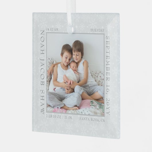 Baby Birth Stats White Snowflake Photo Lijst Glas Ornament (Voorkant links)