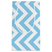 Baby Blauw en Wit Grote Grootte Verticale Chevron Klein Cadeauzakje (Voorkant)