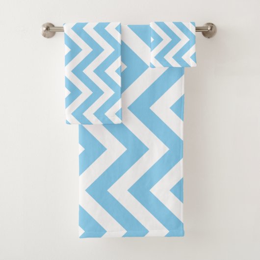 Baby Blauw en Wit Grote Vert. Chevron strepen Bad Handdoek (Insitu)