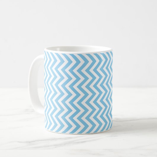 Baby Blauw en Wit Klein Verticaal Chevron Patroon Koffiemok (Voorkant links)
