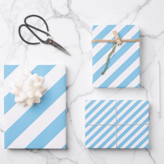 Baby Blauw en Wit Verschillende Maten Diag. Stripe Inpakpapier Vel (Voorkant)