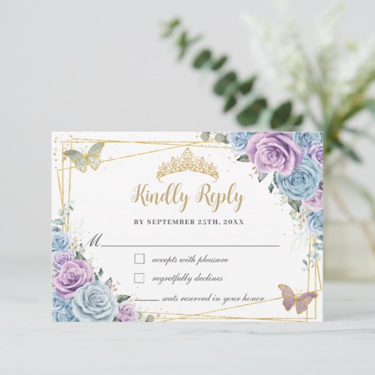 Baby Blauw Paarse Lila Bloemen Quinceañera Sweet 1 RSVP Kaartje (Staand voorkant)