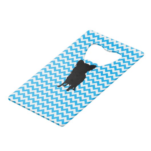 Baby Blue Chevron met Yorkie Silhouette Creditkaart Flessenopener (Voorkant Gekanteld)
