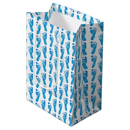 Baby Blue Footprint Medium Gift Bag Medium Cadeauzakje (Voorkant Gekanteld)