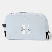 Baby Blue Modern Minimalist Monogrammed Toilettasje (Voorkant)