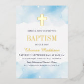 Baby Blue Waterverf Clouds Gold Cross Doop Folie Uitnodiging (Voorkant)