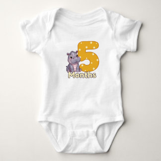 Baby Body – 5 Maanden met Cute Nijlpaard Romper