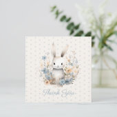 Baby Boy Blue Rabbit and Flowers Baby shower Bedankkaart (Staand voorkant)