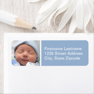 Baby Boy Dusty Blue Foto Retouradres Etiket