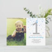 Baby Boy First Birthday Blue Confetti Foto Kaart (Staand voorkant)