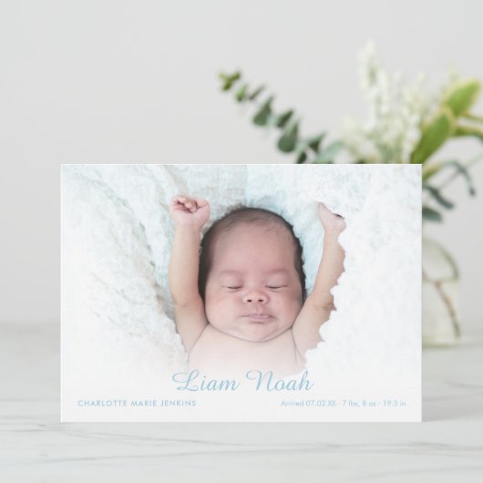 Baby Boy Foto Modern Elegant Script Name Birth Aankondiging (Staand voorkant)
