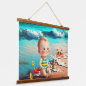 Baby Boy op het strand Hangend Wandkleed (Gebogen)