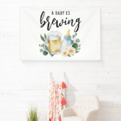 Baby brouwt bier en voert fles spandoek (Insitu)