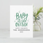 Baby buiten de typografie kerstvakantie save the date (Staand voorkant)