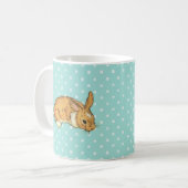 baby bunny over blauwgroen poka dot background koffiemok (Voorkant links)