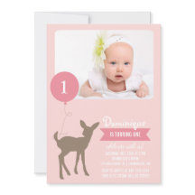 Baby Deer met een ballonfotouitnodiging
