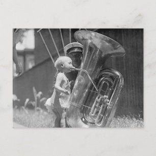 Baby die tuba speelt, 1923 briefkaart