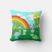 Baby dinosaurussen met buistraten, regenboog en zo kussen (Voorkant)