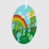 Baby dinosaurussen met vlinders, regenboogkerst ornament (voorkant)