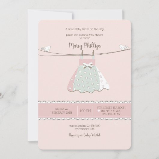 Baby dress op Clothesline Shower-uitnodiging Kaart (Voorkant)