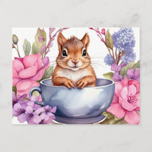 Baby eekhoorn in het theekopje met bloemen briefkaart