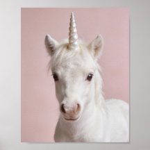Baby Eenhoorn Portret – Magische Kinderkamer Muur