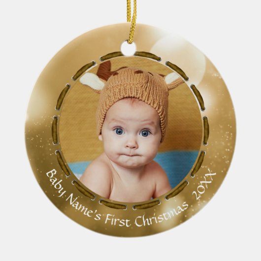 Baby Eerste Kerst Gouden Bokeh Gepersonaliseerde F Keramisch Ornament (Voorkant)