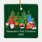 Baby Eerste kerstdagen met Gnomen Green Square Keramisch Ornament (Voorkant)