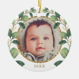 Baby eerste kerstfeest met gouden eucalyptus keramisch ornament