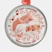 Baby eerste kerstfoto - Roze Holly Wreator Metalen Ornament (Voorkant)