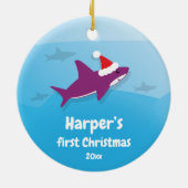 Baby Eerste Kerstmis Paarse haai Keramisch Ornament (Achterkant)