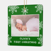 Baby Eerste Kerstsneeuwvlokken 2 Foto Groen Keramisch Ornament (Links)