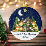 Baby eerste kerstvietenblauw keramisch ornament<br><div class="desc">Baby's First Kerstman Waterverf Woodland Animals Forest Animals Pine Trees Moon,  Starry Sky and Snow Ceramic Ornament . Onder babydieren vallen Beer,  Der,  Moose,  Raccoon,  Bunny Rabbit,  Fox en Owl met bosgroen. Naam toevoegen.</div>