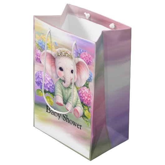 Baby Elephant with Hydrangeas Baby Shower  Medium Cadeauzakje (Voorkant Gekanteld)