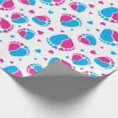 Baby en harten in blauwe en roze kleur cadeaupapier (Hoek)