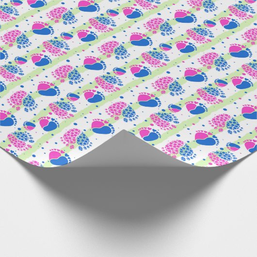 Baby en harten in blauwe en roze kleur cadeaupapier (Hoek)