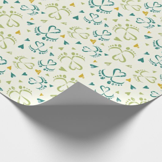 Baby en harten in groene kleur cadeaupapier (Hoek)