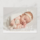 Baby Foto Elegant Script Welkomend Gold Birth Aankondigingskaart (Voorkant)