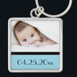 baby foto en geboortedatum sleutelhanger<br><div class="desc">Aangepaste foto van baby en geboortedatum voor jongen.</div>
