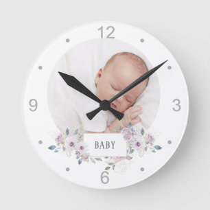 Baby   Foto van Floral Embellish Newborn Ronde Klok