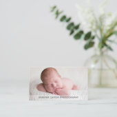 Baby fotograaf minimalistisch foto White Grey Visitekaartje (Staand voorkant)