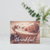 Baby Geboorteaankondiging, Thankful, Aangepaste fo Aankondigingskaart (Staand voorkant)